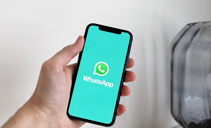 Tutela dei consumatori: WhatsApp accetta di conformarsi pienamente alle norme dell’UE, informando meglio gli utenti rispettando le loro scelte