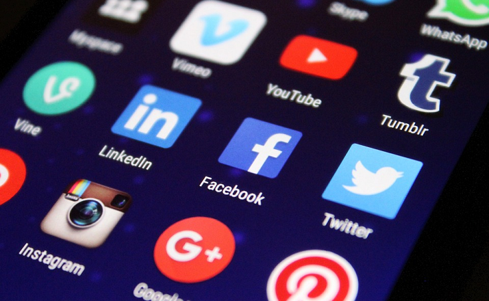 Regolamento sui servizi digitali: designato dalla Commissione il primo gruppo di piattaforme e motori di ricerca online di dimensioni molto grandi